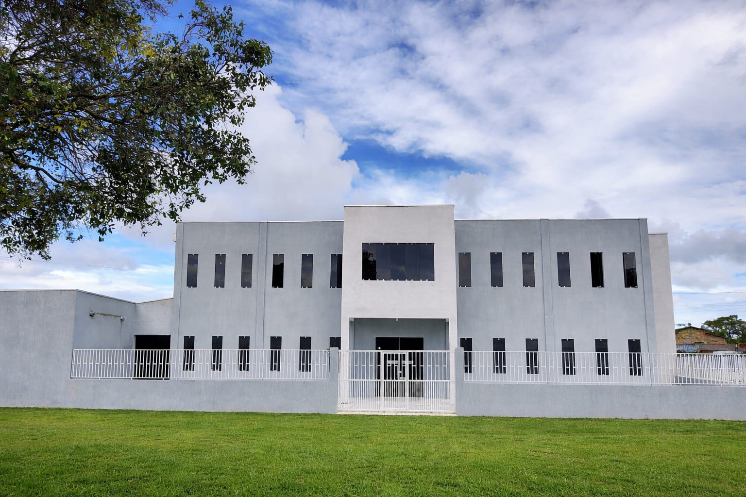 Templo Sede – Fachada Lateral